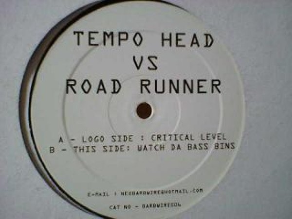 画像1: テクノ Tempo Head vs Road Runner / Critical Level 12インチです。 (1)