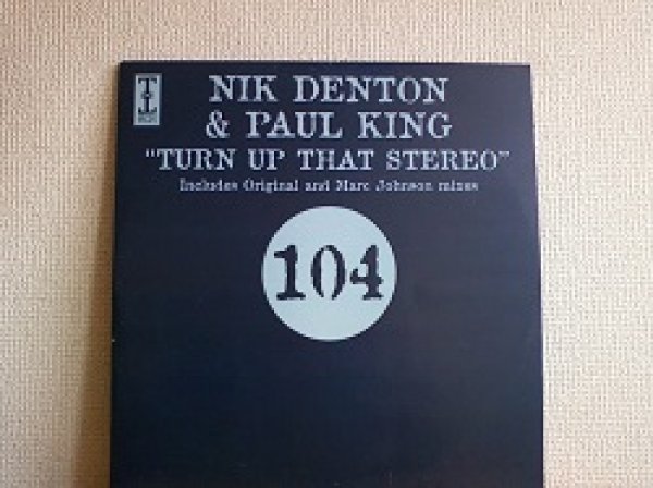 画像1: ハードハウス Nik Denton & Paul King / Turn Up That Stereo 12インチです。 (1)