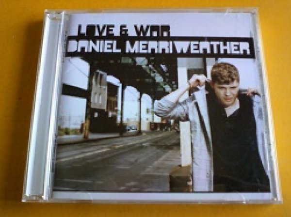 画像1: R&B CD Daniel Merriweather / Love & War CDです。 (1)